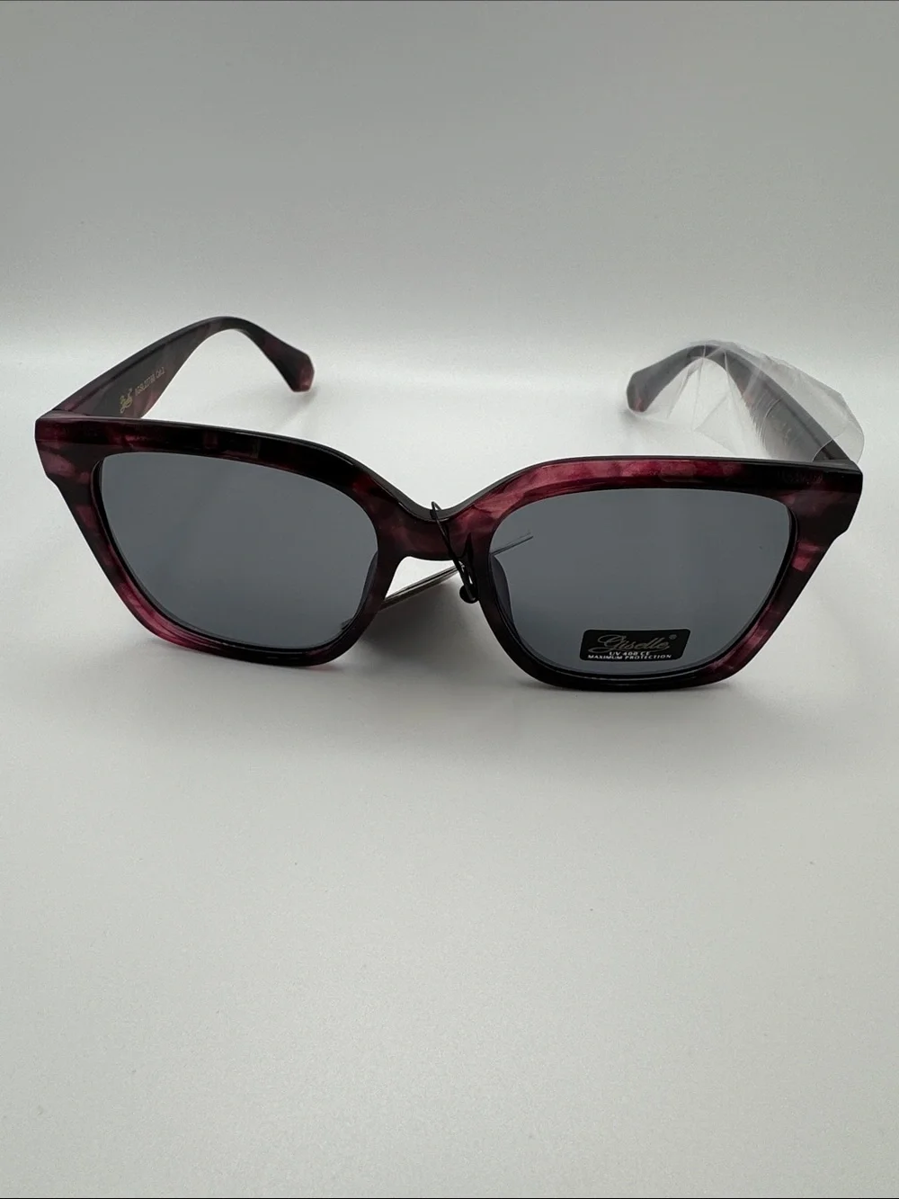 Stylish Women's Cat-Eye Sunglasses in Maroon